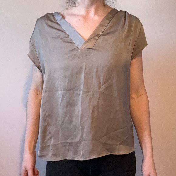 H&M Conscious Shiny Top - Picture 4 of 7